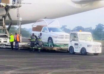ARRIVÉE DU CONVOI PONTIFICAL À YAOUNDÉ