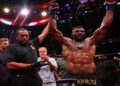 NGANNOU EXPÉDITIF: UN CROCHET DÉVASTATEUR ENVOIE LINS AU TAPIS EN QUELQUES MINUTES AU PREMIER ROUND !