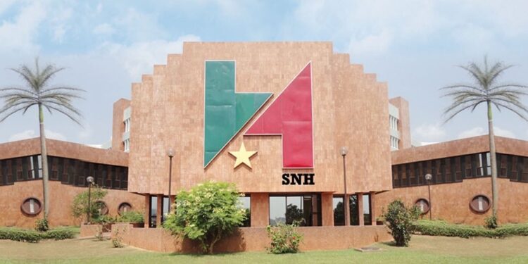 GAZ CAMEROUNAIS: LE GRAND SCANDALE ? LA SNH MISE AU PIED DU MUR, GOLAR PARALYSE L’ENTREPRISE PUBLIQUE EN EMBARQUANT SON NAVIRE-USINE.