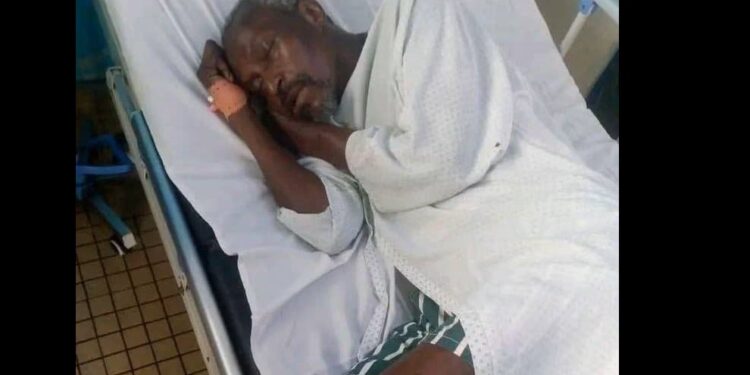 L’ARTISTE MUSICIEN CAMEROUNAIS TOUCOULEUR, LE MAÎTRE DU MAKO-USA PLONGÉ DANS UN ÉTAT CRITIQUE À L’HOPITAL LAQUINTINIE DE DOUALA