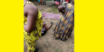 DOUALA: VIOLEMMENT POIGNARDÉ POUR UN TÉLÉPHONE, UN JEUNE HOMME PERD LA VIE À JAPOMA
