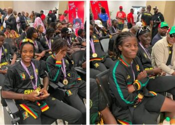 LES LIONNES INDOMPTABLES AU SIÈGE DE LA FECAFOOT APRÈS LEUR SACRE AFRICAIN