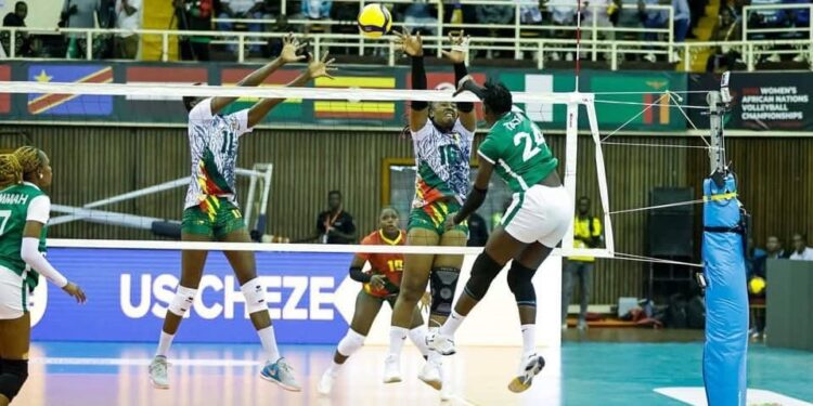 CAMEROUN 0-3 KENYA: LES LIONNES INDOMPTABLES ÉLIMINÉES EN DEMI-FINALE DU CHAMPIONNAT D’AFRIQUE DE VOLLEYBALL.