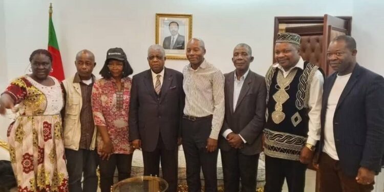 AFFAIRE DES LUNETTES D’ALAMINE OUSMANE MEY: LIBÉRÉS, LES QUATRE JOURNALISTES REÇUS PAR LE MINISTRE DE LA COMMUNICATION