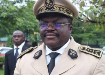 CANTON AKWA LE COLLÈGE DES NOTABLES DE BONÈLEKE CONTESTE LA LÉGITIMITÉ DU SACRE DE LOUIS DIN DIKA ET RECADRE LE GOUVERNEUR DE LA RÉGION DU LITTORAL